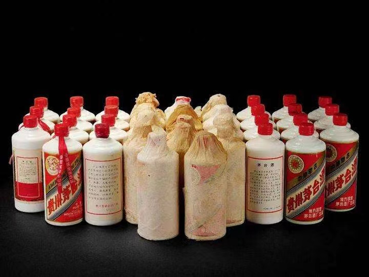 额尔古纳日照岚山回收酒价格哪里回收(附近上门回收茅台酒）?